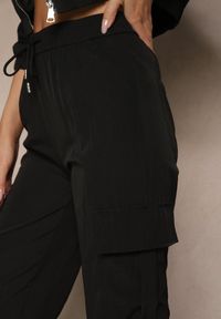 Renee - Czarne Spodnie Cargo z Bawełną o Szerokim Kroju High Waist Mairiora. Okazja: na co dzień. Stan: podwyższony. Kolor: czarny. Materiał: bawełna. Styl: casual #3