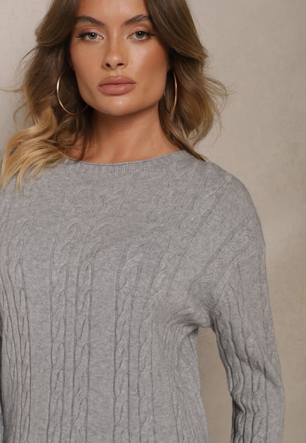 Renee - Szary Sweter z Bawełną Wiskozą i Ozdobnym Splotem Viacelia. Okazja: na spotkanie biznesowe, na co dzień. Kolor: szary. Materiał: bawełna, wiskoza. Długość rękawa: długi rękaw. Długość: długie. Wzór: ze splotem. Styl: casual, elegancki, biznesowy