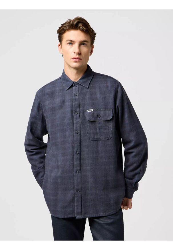 Wrangler - MĘSKA KOSZULA WRANGLER 1 PKT FLANNEL SHIRT MIDNIGHT GREY 112371523