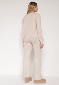 Born2be - Jasnobeżowy Komplet z Wełną i Bawełną Sweter ze Splotem i Szerokie Spodnie Reinettia. Kolor: beżowy. Materiał: wełna, bawełna. Wzór: ze splotem #5