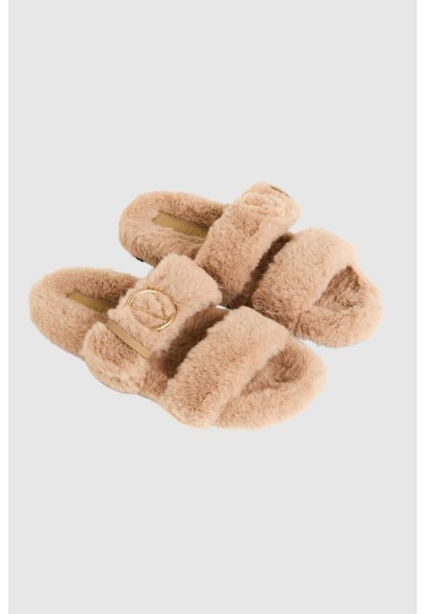 Valentino by Mario Valentino - VALENTINO Beżowe klapki damskie z syntetycznego futerka, Rozmiar 40. Kolor: beżowy. Materiał: futro, syntetyk
