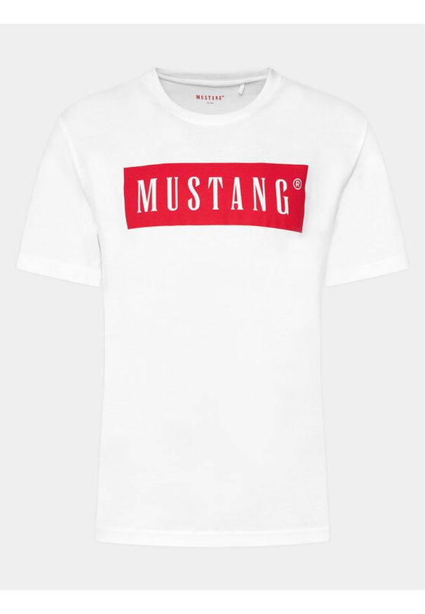 Mustang T-Shirt 1014749 Biały Regular Fit. Kolor: biały. Materiał: bawełna