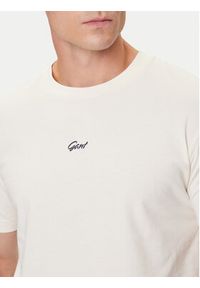 GANT - Gant T-Shirt Small Graphic 2003343 Écru Regular Fit. Materiał: bawełna