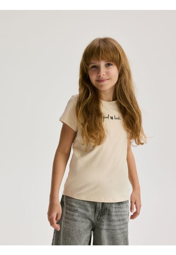 Reserved - Bawełniany t-shirt z haftem 2 pack - wielobarwny. Materiał: bawełna. Wzór: haft