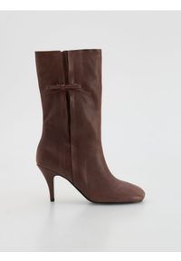 Reserved - Skórzane botki na obcasie - mahoniowy. Kolor: brązowy. Materiał: skóra. Obcas: na obcasie. Wysokość obcasa: średni #1