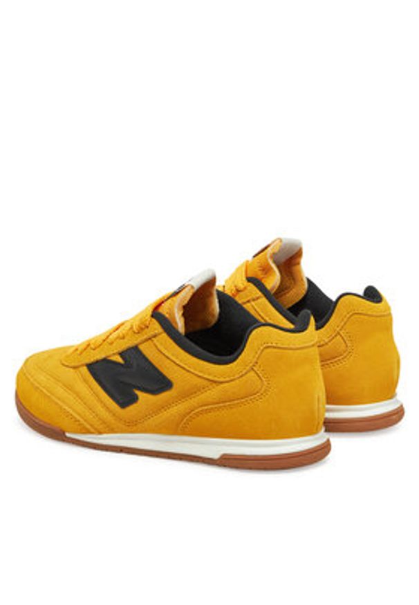 New Balance Sneakersy URC42BC Żółty. Kolor: żółty. Materiał: zamsz, skóra