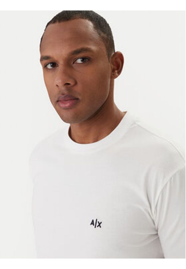 Armani Exchange T-Shirt XM001568 AF10358 U0009 Biały Regular Fit. Kolor: biały. Materiał: bawełna