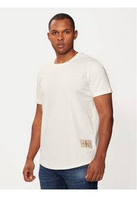 Calvin Klein Jeans T-Shirt J30J323482 Écru Regular Fit. Materiał: bawełna