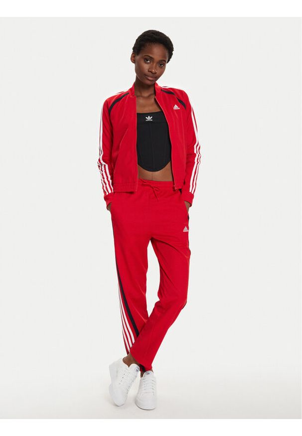 Adidas - adidas Dres Teamsport IX1109 Czerwony Slim Fit. Kolor: czerwony. Materiał: syntetyk, bawełna