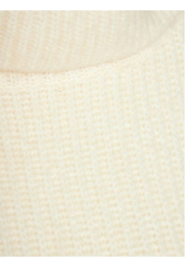 Marc Aurel Golf 8783 8000 81987 Écru Regular Fit. Typ kołnierza: golf. Materiał: syntetyk