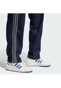 Adidas - adidas Jeansy adicolor Denim Stone JX6459 Niebieski Regular Fit. Kolor: niebieski #4