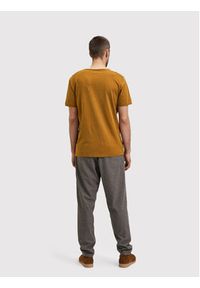 Selected Homme T-Shirt Morgan 16071775 Brązowy Regular Fit. Kolor: brązowy. Materiał: bawełna
