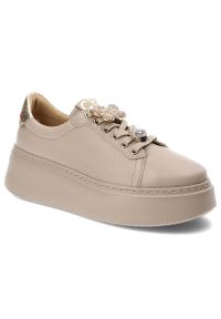 CheBello - Beżowe Sneakersy Chebello Damskie Stylowe Obuwie. Okazja: na co dzień. Kolor: beżowy. Materiał: skóra. Szerokość cholewki: normalna. Obcas: na platformie