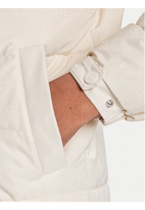 Guess Kurtka zimowa M5BL0B W2322 Écru Relaxed Fit. Materiał: syntetyk. Sezon: zima
