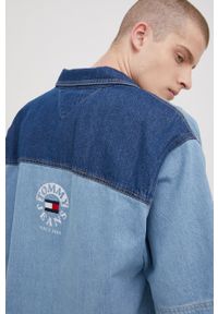 Tommy Jeans koszula jeansowa DM0DM13350.PPYY męska relaxed z kołnierzykiem klasycznym. Typ kołnierza: kołnierzyk klasyczny. Kolor: niebieski. Materiał: bawełna, denim. Długość rękawa: krótki rękaw. Długość: krótkie. Styl: klasyczny #3
