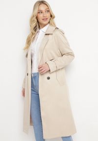 Born2be - Beżowy Długi Płaszcz Trencz o Klasycznym Fasonie z Paskiem Nasde. Okazja: na co dzień. Kolor: beżowy. Materiał: jeans. Długość: długie. Styl: klasyczny #7