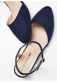 bonprix - Czółenka z paskiem i odkrytą piętą, na niskim obcasie. Zapięcie: pasek. Kolor: niebieski. Materiał: skóra, welur. Obcas: na obcasie. Styl: klasyczny. Wysokość obcasa: niski #3