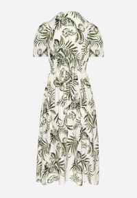 Born2be - Zielona Rozkloszowana Sukienka z Dekoltem w Serek Zdobiona Roślinnym Wzorem Evilirae. Okazja: na co dzień, do pracy, na spotkanie biznesowe. Typ kołnierza: dekolt w serek. Kolor: zielony. Wzór: aplikacja. Styl: biznesowy, casual #6