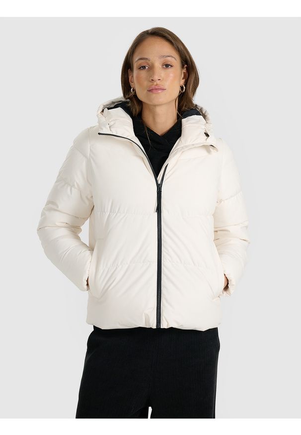 4f - 4F Kurtka puchowa z wypełnieniem syntetycznym damska - biała XXL. Okazja: na co dzień, na spacer. Kolor: biały. Materiał: syntetyk, puch. Wzór: gładki. Sezon: zima. Styl: casual