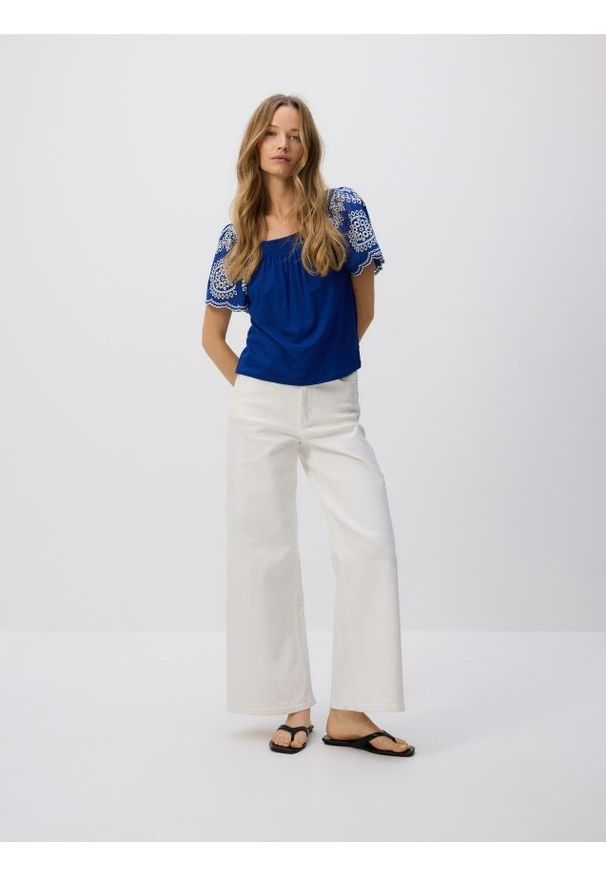 Reserved - Ażurowa bluzka z modalem - granatowy. Kolor: niebieski. Materiał: tkanina. Wzór: ażurowy