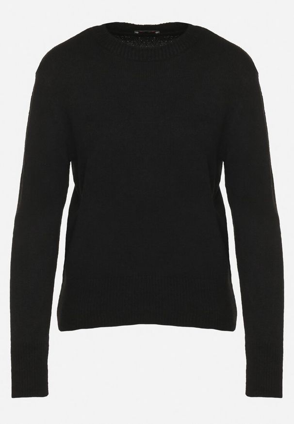 Born2be - Czarny Sweter o Klasycznym Kroju Vitilia. Okazja: na co dzień, na spotkanie biznesowe, do pracy. Kolor: czarny. Materiał: jeans. Długość rękawa: długi rękaw. Długość: długie. Wzór: aplikacja. Styl: klasyczny