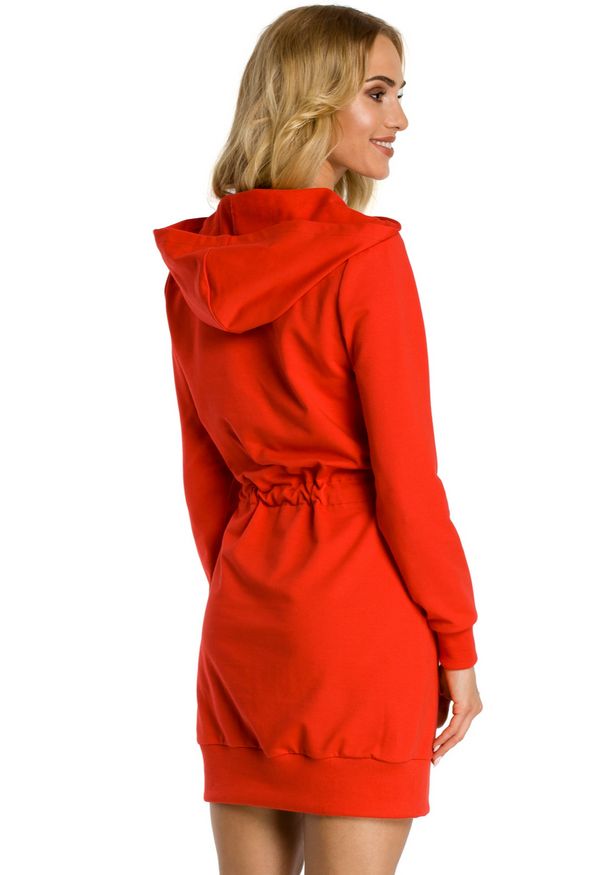 MOE - Sportowa sukienka bluza z kapturem i kieszenią tylu kangurek. Typ kołnierza: kaptur. Materiał: dresówka, bawełna, dzianina, materiał, elastan. Typ sukienki: sportowe. Styl: sportowy