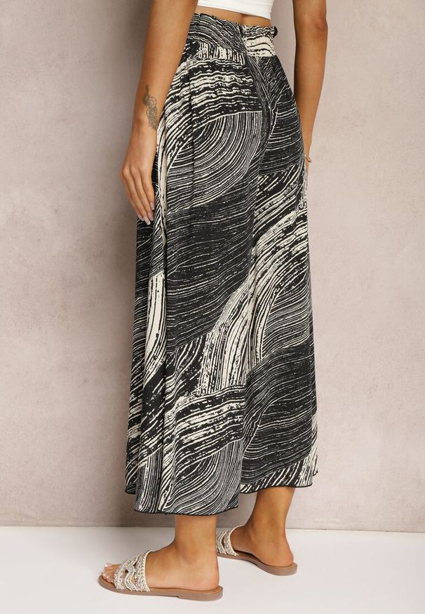 Renee - Czarno-Białe Szerokie Spodnie 7/8 High Waist z Wiskozy Wykończone Gumką w Pasie Risallni. Stan: podwyższony. Kolor: czarny. Materiał: wiskoza. Sezon: lato