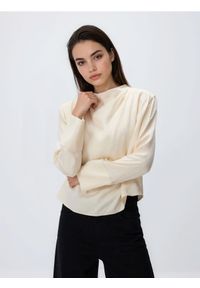 Reserved - Bluzka z lyocellem - kremowy. Kolor: kremowy. Materiał: wiskoza, tkanina #1