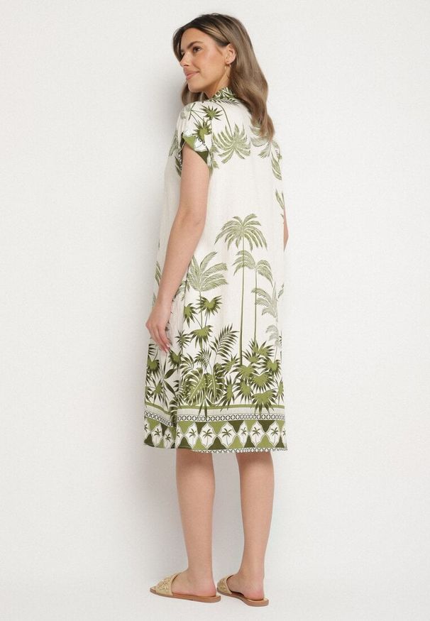 Born2be - Zielona Koszulowa Sukienka Oversize z Wiskozą Folassa. Okazja: na co dzień. Typ kołnierza: kołnierzyk klasyczny. Kolor: zielony. Materiał: wiskoza. Długość rękawa: krótki rękaw. Typ sukienki: koszulowe, oversize. Styl: casual, elegancki, klasyczny