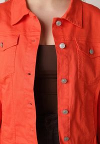 Born2be - Pomarańczowa Bawełniana Kurtka Jeansowa Perimea. Kolor: pomarańczowy. Materiał: bawełna, jeans #4