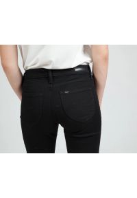 Lee - LEE SCARLETT DAMSKIE SPODNIE JEANSOWE JEANS DŻINSY BLACK RINSE L526SH47 112111903