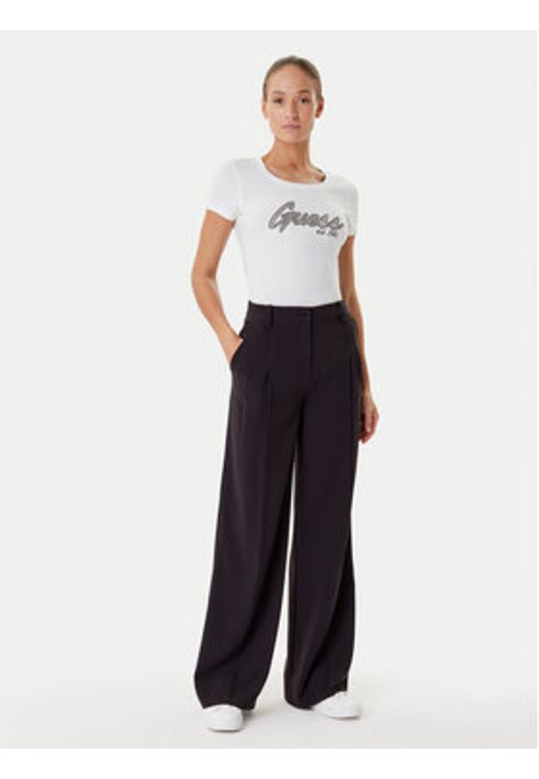 Guess T-Shirt W5YI16 J1314 Biały Regular Fit. Kolor: biały. Materiał: bawełna