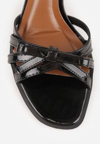 Born2be - Czarne Klapki VICES na Kaczuszce Zdobione Aplikacją z Kokardą Thalyne. Okazja: na co dzień, na randkę, na ślub cywilny, na wesele. Kolor: czarny. Wzór: aplikacja. Sezon: lato. Obcas: na szpilce. Styl: casual, elegancki #9