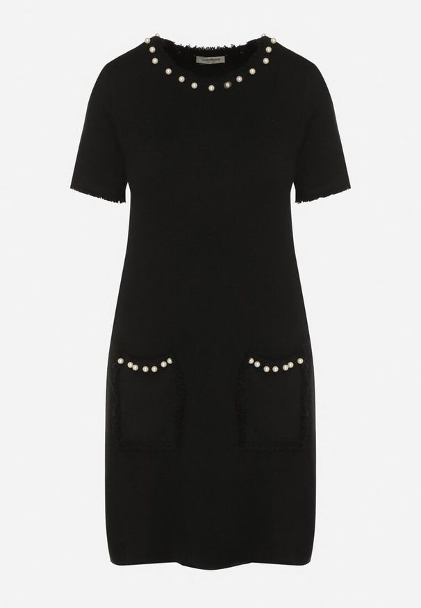 Born2be - Czarna Trapezowa Sukienka Sweterkowa Ozdobiona Perełkami Eletusa. Okazja: na co dzień. Kolor: czarny. Wzór: aplikacja. Typ sukienki: trapezowe. Styl: casual, elegancki. Długość: midi