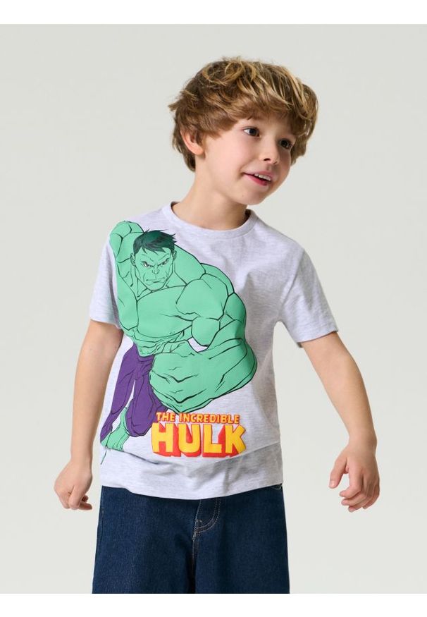 Sinsay - Bawełniana koszulka z nadrukiem Hulk - szary. Kolor: szary. Materiał: bawełna. Wzór: nadruk