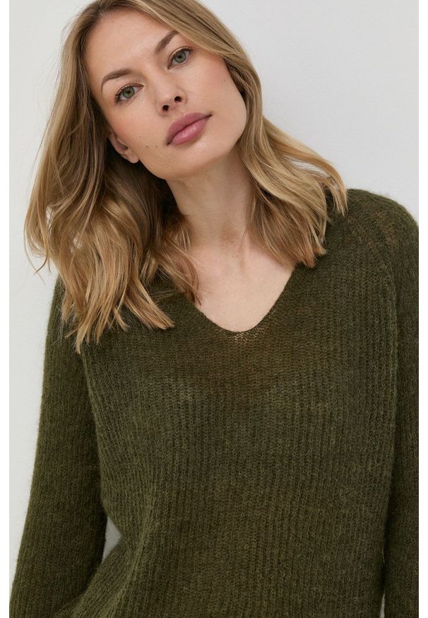 Max Mara Leisure sweter wełniany damski kolor zielony lekki. Okazja: na co dzień. Kolor: zielony. Materiał: wełna. Długość rękawa: długi rękaw. Długość: długie. Styl: casual