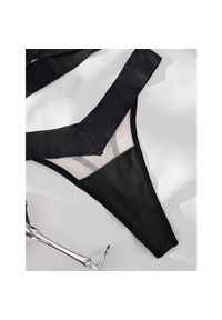 Intica - Komplet bielizny z ozdobnymi pasami podkreślający sylwetkę Irmentraut. Kolor: czerwony. Materiał: materiał. Wzór: paski #9