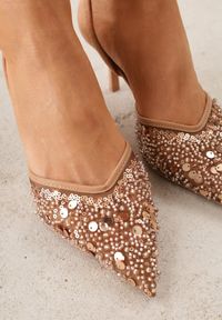 Renee - Ciemnobeżowe Szpilki Slingback Ozdobione Cekinami Vikiraie. Nosek buta: otwarty. Kolor: beżowy. Materiał: skóra. Wzór: aplikacja. Obcas: na szpilce. Styl: elegancki #2