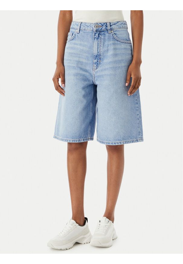 Hugo - HUGO Bermudy Gelita 1 50557010 Niebieski jasny Relaxed Fit. Kolor: niebieski. Materiał: bawełna