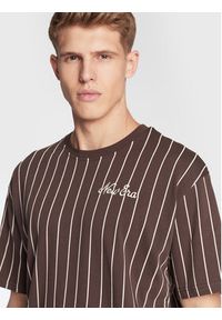 New Era T-Shirt Pinstripe 60284644 Brązowy Oversize. Kolor: brązowy. Materiał: bawełna
