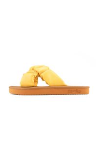 Flip*Flop - Klapki plażowe damskie Flip Flop Fauna Cross. Okazja: na plażę. Kolor: żółty. Sezon: lato. Styl: sportowy