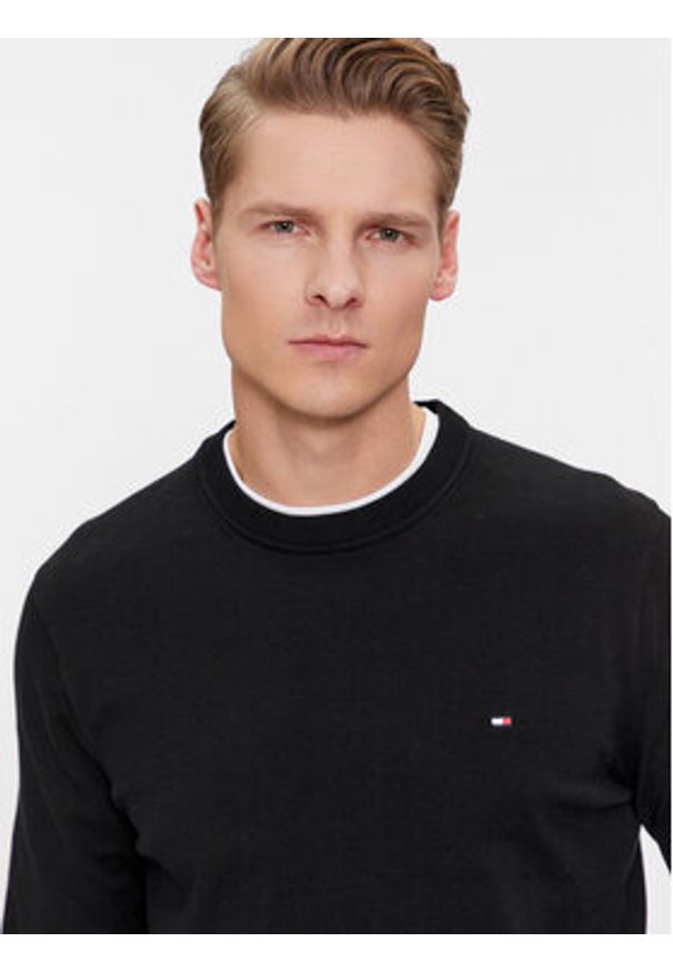 TOMMY HILFIGER - Tommy Hilfiger Sweter MW0MW30955 Czarny Regular Fit. Kolor: czarny. Materiał: bawełna