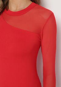 Born2be - Czerwona Wiskozowa Bluzka z Asymetrycznym Dekoltem i Siateczką Layera. Kolor: czerwony. Materiał: wiskoza #5