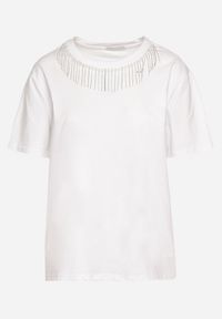 Born2be - Biały Bawełniany T-shirt z Ozdobnymi Łańcuszkami przy Dekolcie Uglefia. Okazja: na co dzień. Kolor: biały. Materiał: bawełna. Wzór: aplikacja. Styl: sportowy, casual, wizytowy, elegancki, klasyczny