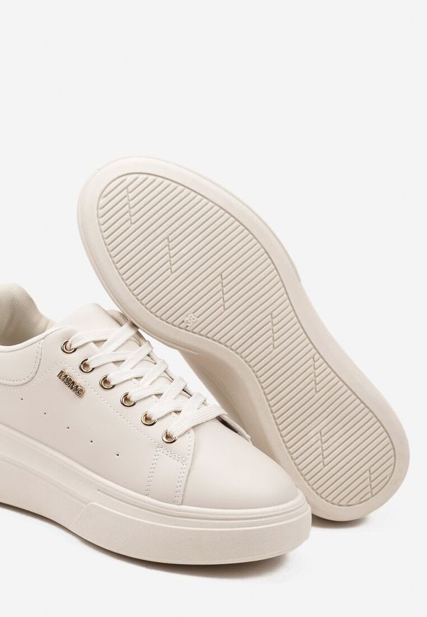 Renee - Beżowe Sneakersy na Niskim Koturnie Zdobione Metalicznymi Wstawkami Alirisa. Okazja: na co dzień. Kolor: beżowy. Materiał: jeans. Szerokość cholewki: normalna. Wzór: aplikacja. Obcas: na koturnie