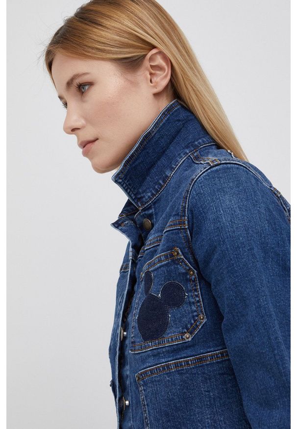 Desigual kurtka jeansowa x Disney damska przejściowa. Okazja: na co dzień. Kolor: niebieski. Materiał: jeans. Wzór: motyw z bajki. Styl: casual