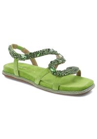 Zielone Sandały Alma En Pena Modne Obuwie Damskie. Zapięcie: pasek. Kolor: zielony. Materiał: zamsz. Sezon: lato. Styl: glamour