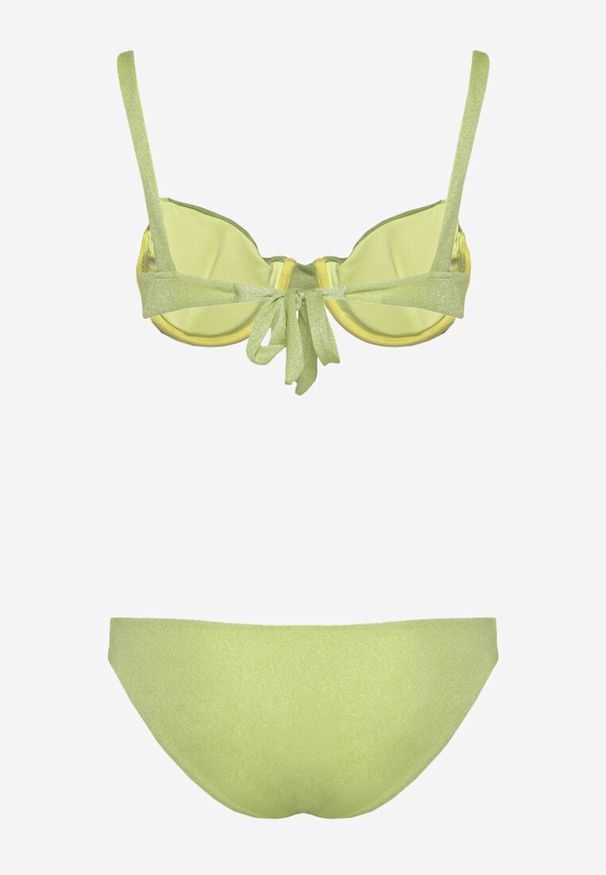 Born2be - Jasnozielone Dwuczęściowe Bikini Biustonosz Wiązany na Plecach Majtki Typu Figi Tiamanis. Kolor: zielony