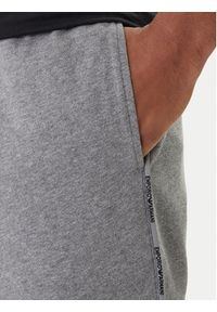 Emporio Armani Underwear Szorty sportowe EM000495 AF18887 O8027 Szary Regular Fit. Kolor: szary. Materiał: bawełna. Styl: sportowy #3