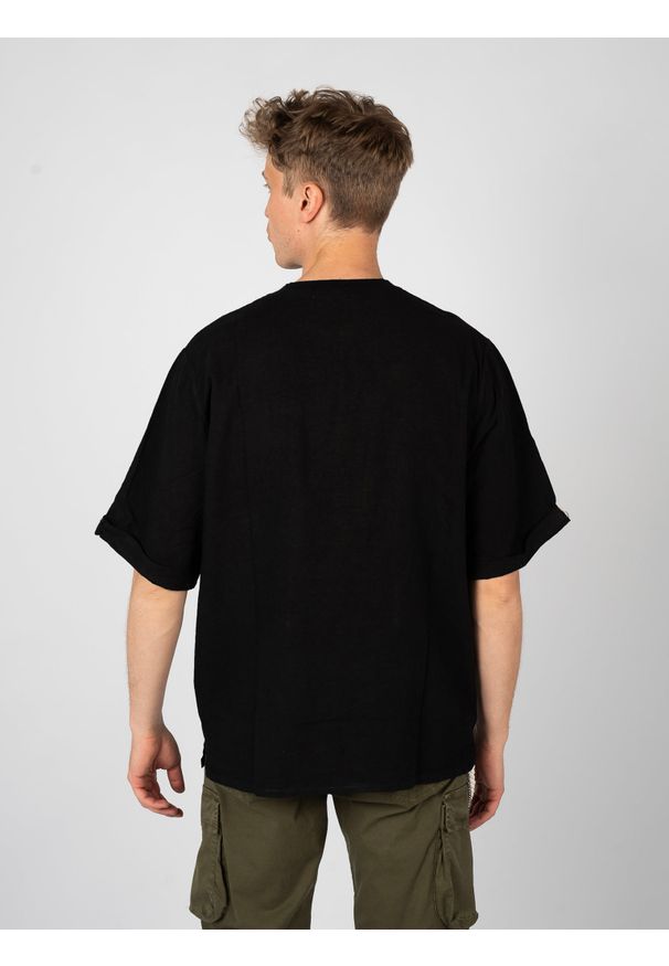 Xagon Man T-shirt | P25082V630TS | Mężczyzna | Czarny. Okazja: na co dzień. Kolor: czarny. Materiał: len, wiskoza. Długość: długie. Wzór: aplikacja. Styl: casual, elegancki